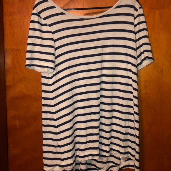 Teeshirt - Picture 1 of 4